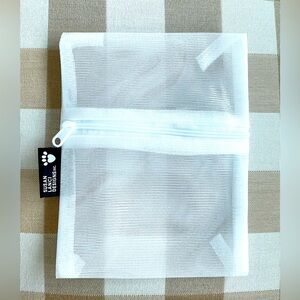 Susan Lanci Mesh Pouch Bag Zippered Treats Bows White NEW 7 X 5.5